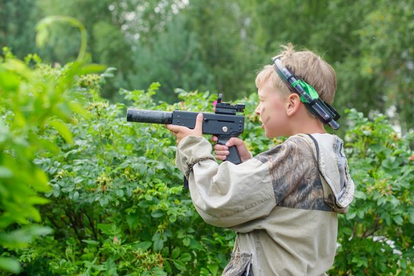 Vivez l'aventure du laser game à bordeaux avec vos amis